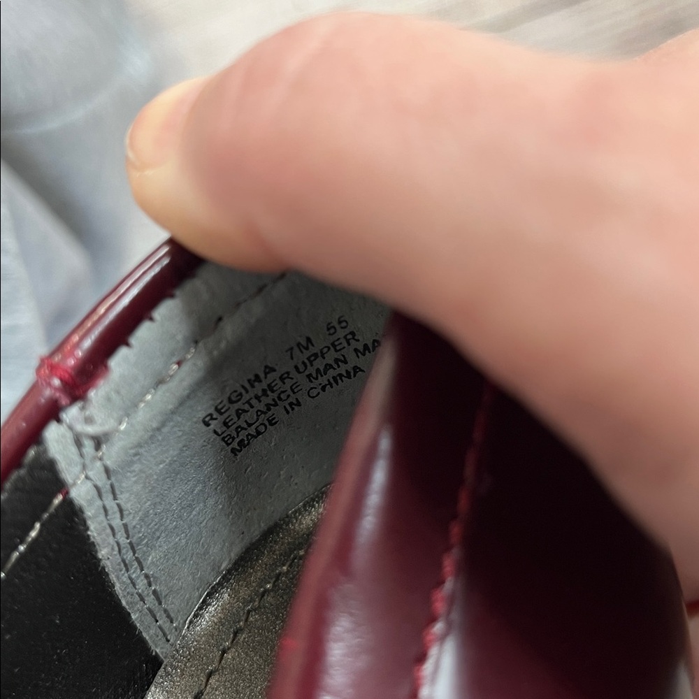 Ros Hommerson Regina Burgundy Leather Slip On Loafers EUC Size 7 - Picture 7 of 10
